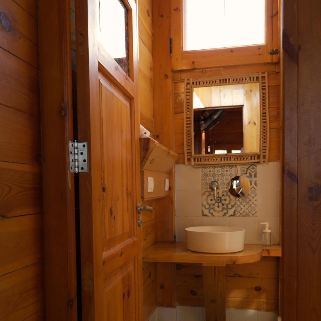 Northern Lake Lodge Izbat Ilyas Dış mekan fotoğraf