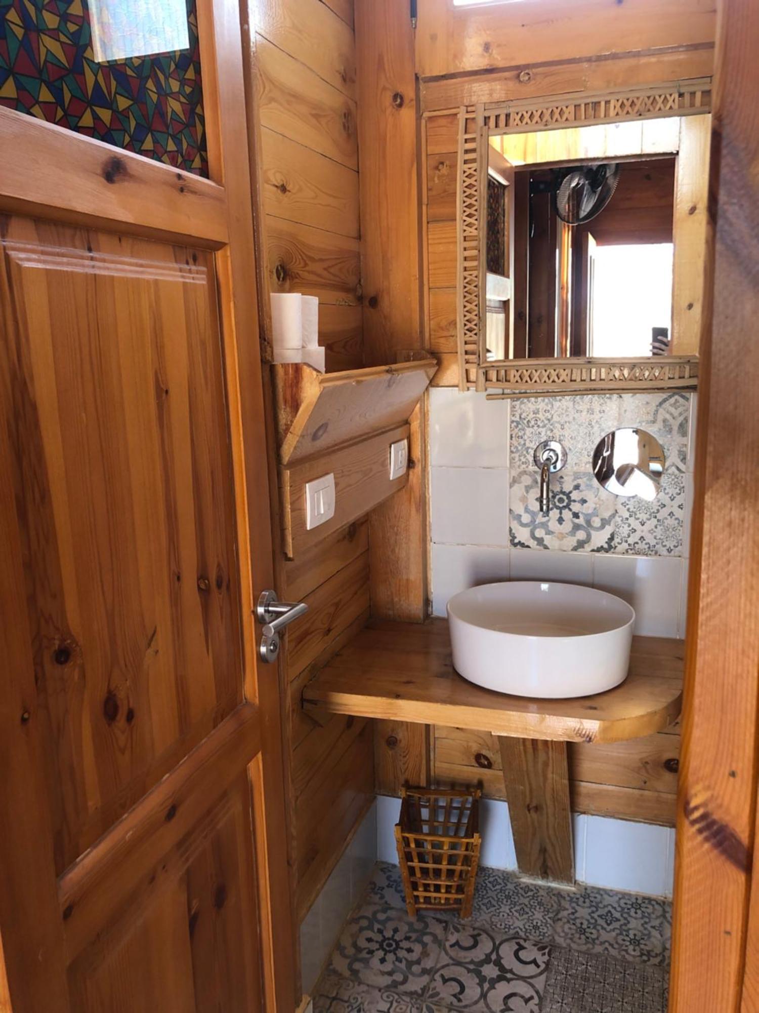 Northern Lake Lodge Izbat Ilyas Dış mekan fotoğraf